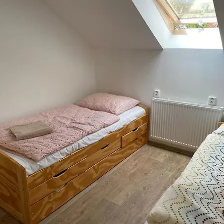 Izba Juliana V Penzióne Pod Smrekom Apartamento *